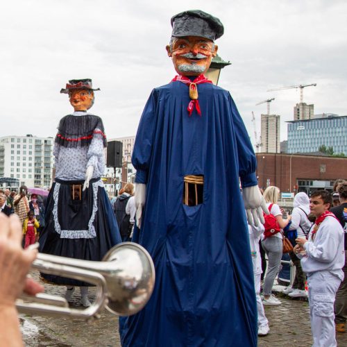 100 ans de vies communes parade