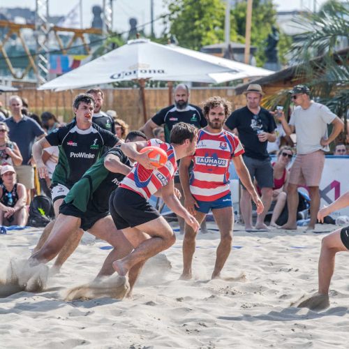 Bruxelles les bains rugby sur plage